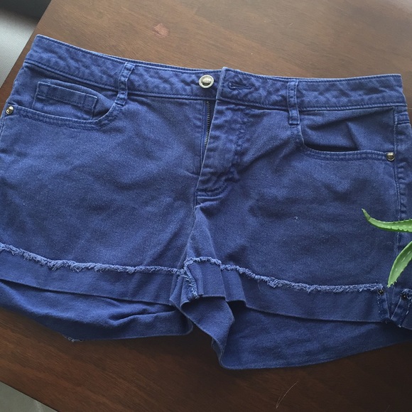 🌵3/$15 🌵Elle / jean shorts / 8 - Picture 3 of 6